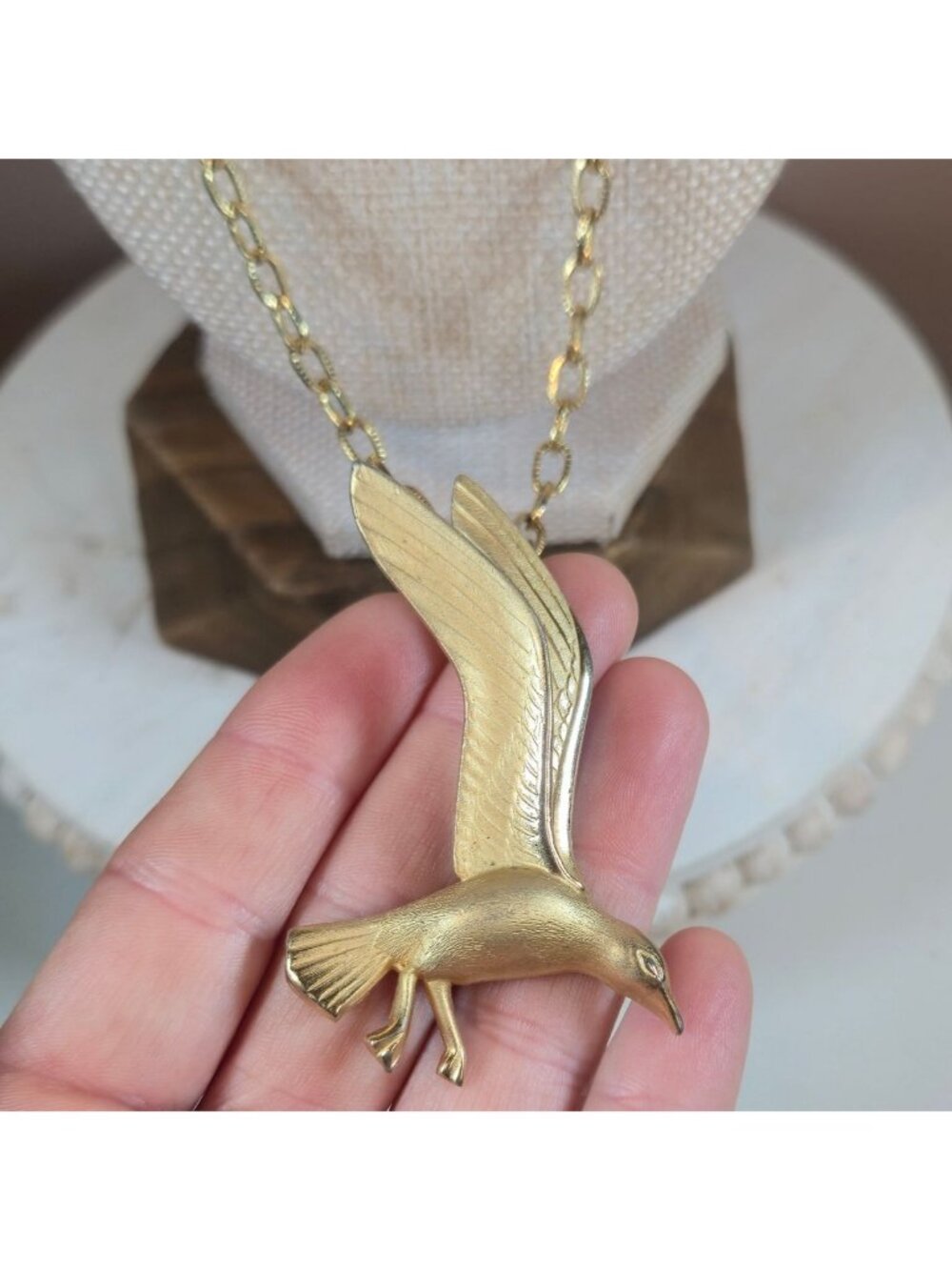 Vintage Giovanni Brushed Gold-Tone Seagull Pendant Necklace Textured Long Chain - Picture 4 of 14